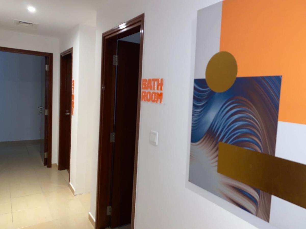 Grays Hostel By Haly Dubai Bagian luar foto