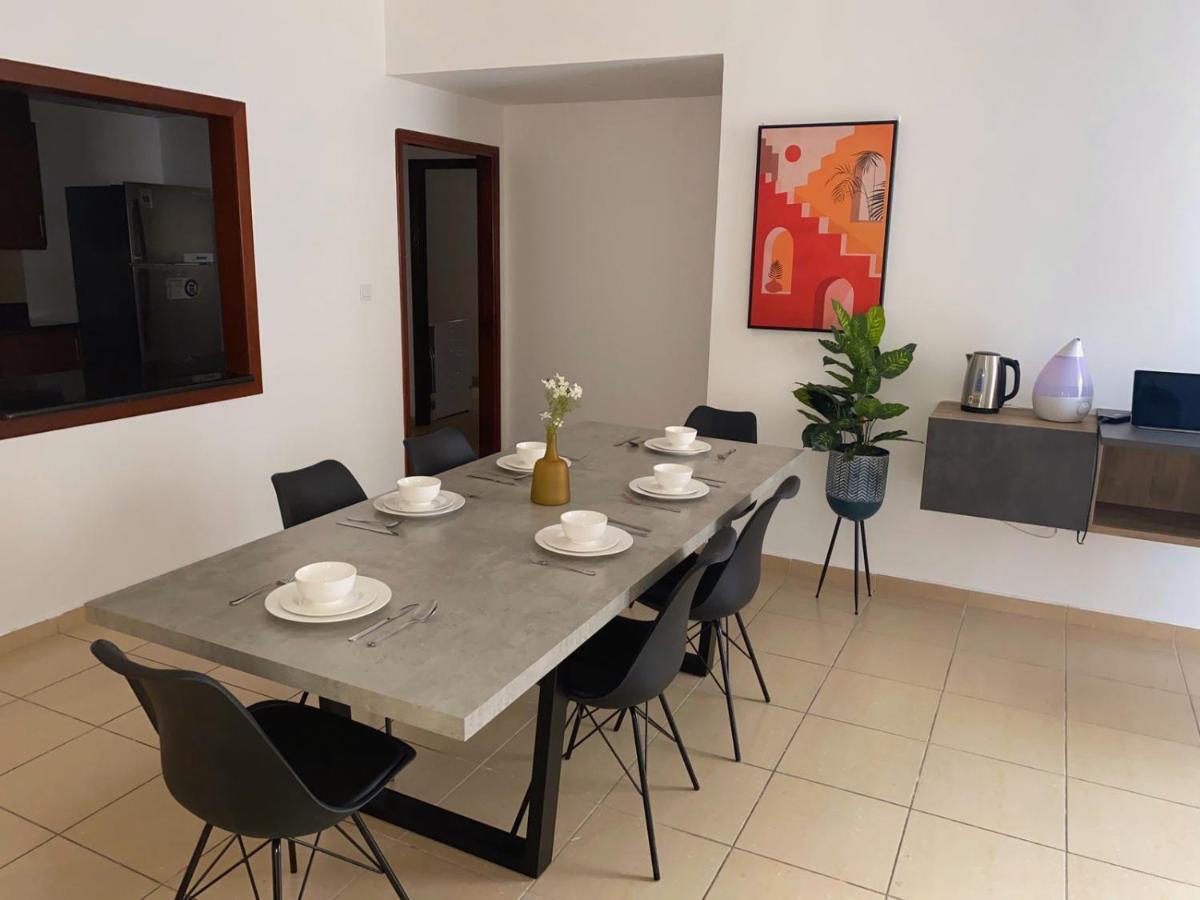 Grays Hostel By Haly Dubai Bagian luar foto