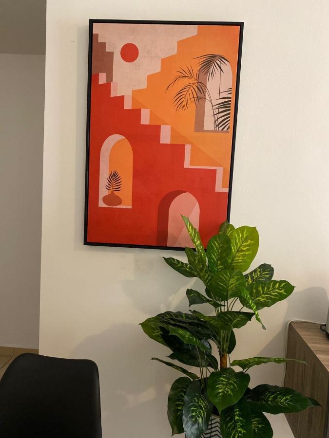 Grays Hostel By Haly Dubai Bagian luar foto