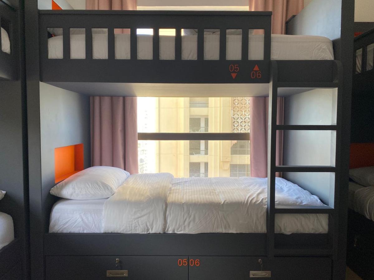 Grays Hostel By Haly Dubai Bagian luar foto