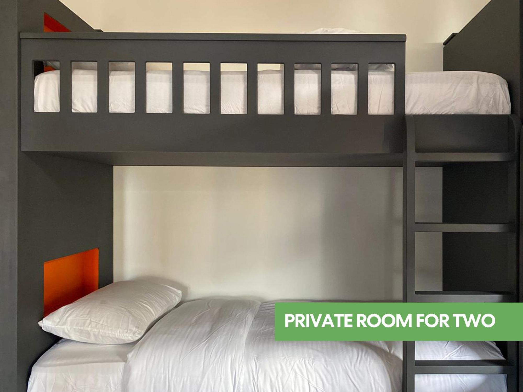 Grays Hostel By Haly Dubai Bagian luar foto